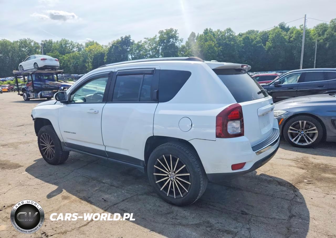 2015 Jeep Compass Latitude VIN:1C4NJDEB9FD105447 - 2