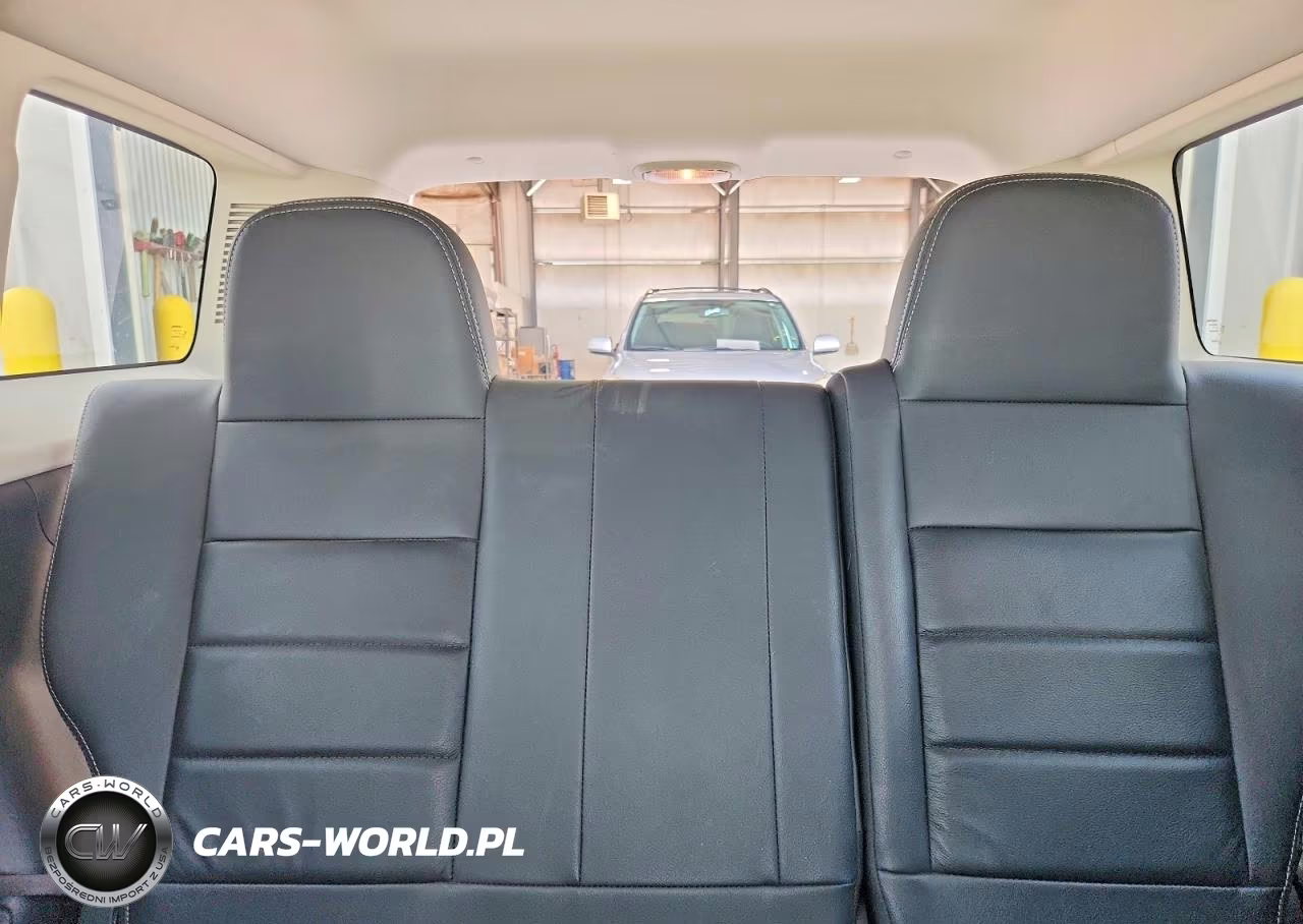 2015 Jeep Patriot Latitude VIN:1C4NJPFA8FD209743 - 10