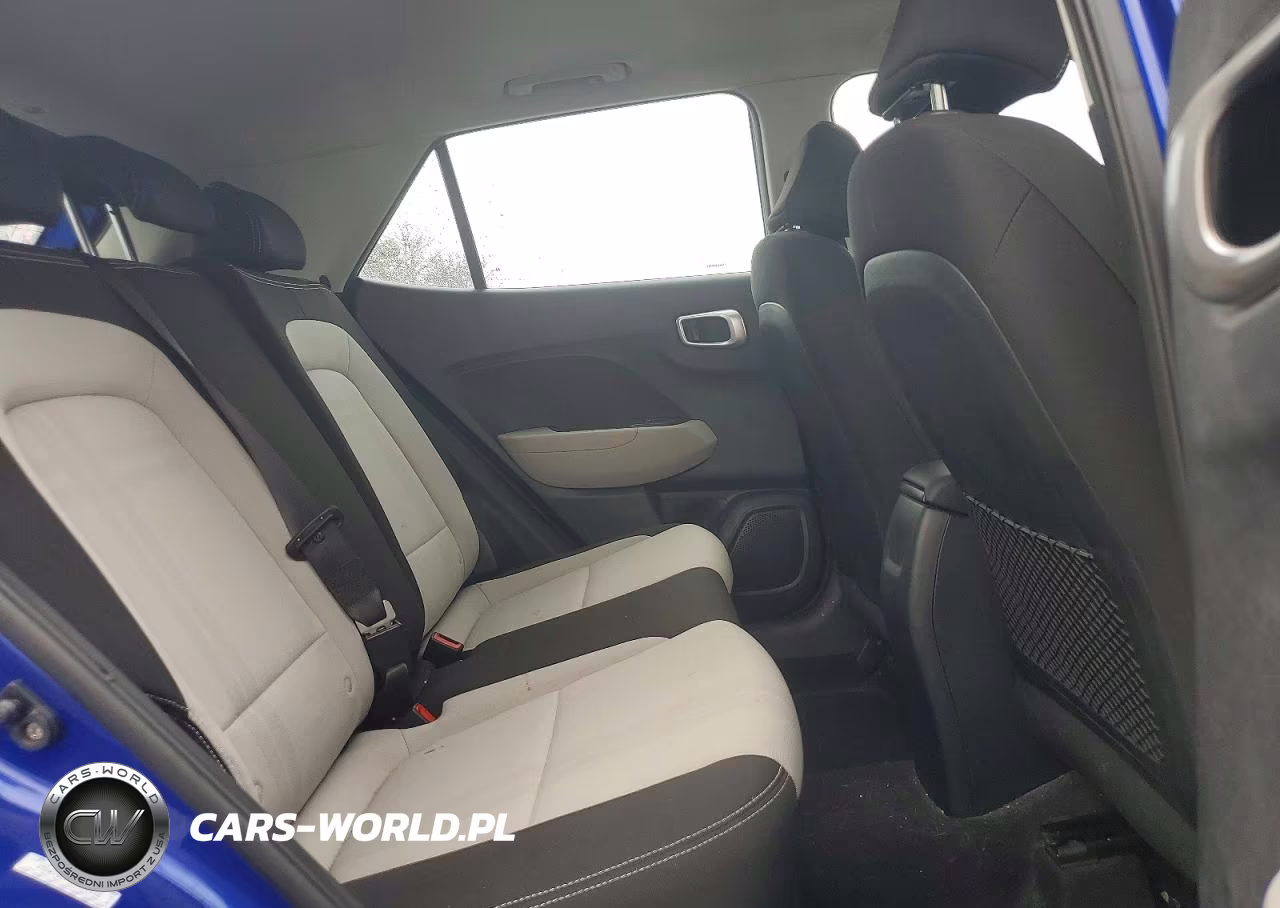 2020 Hyundai Venue Sel VIN:KMHRC8A3XLU015118 - 10