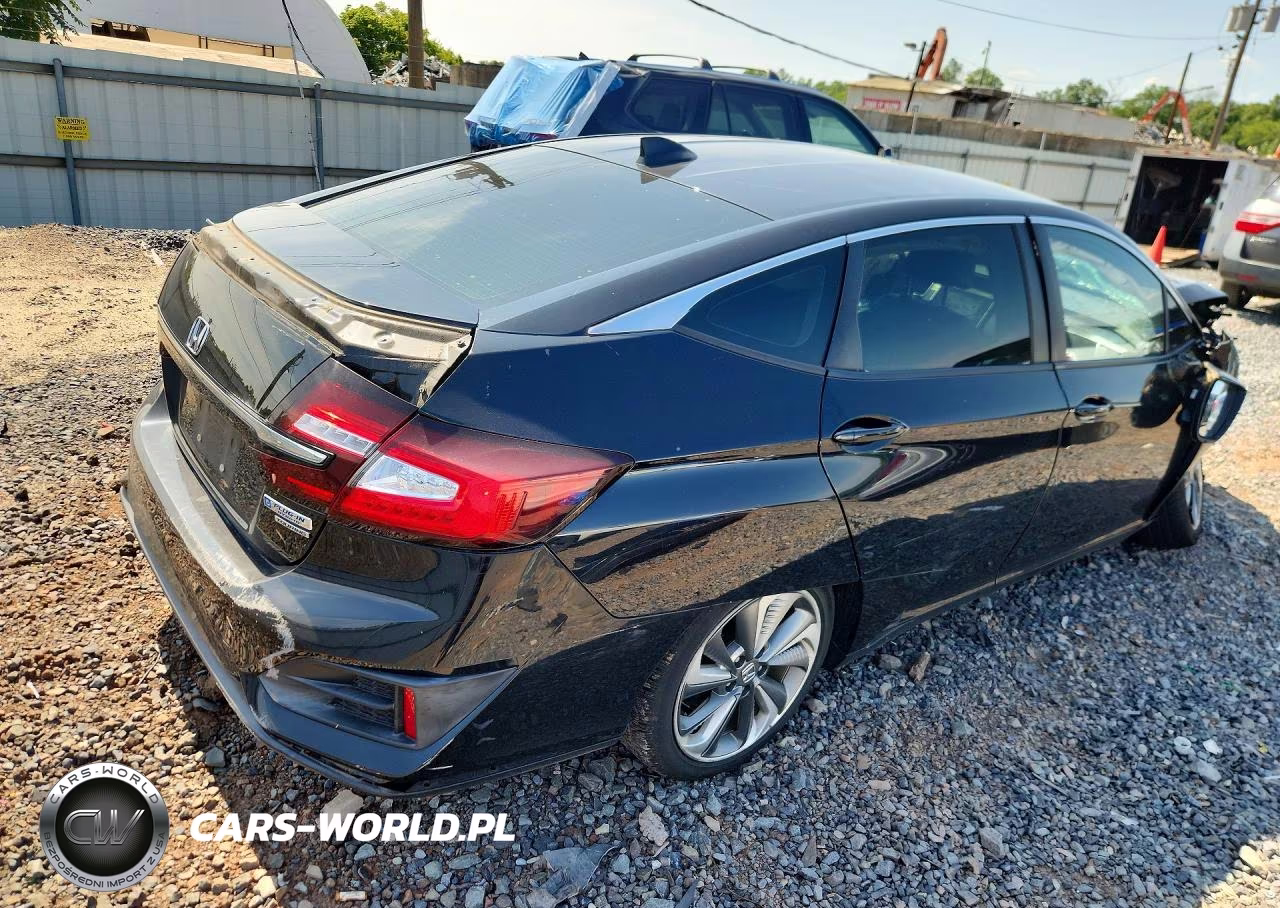 2018 Honda Clarity Touring VIN:JHMZC5F34JC006167 - 3