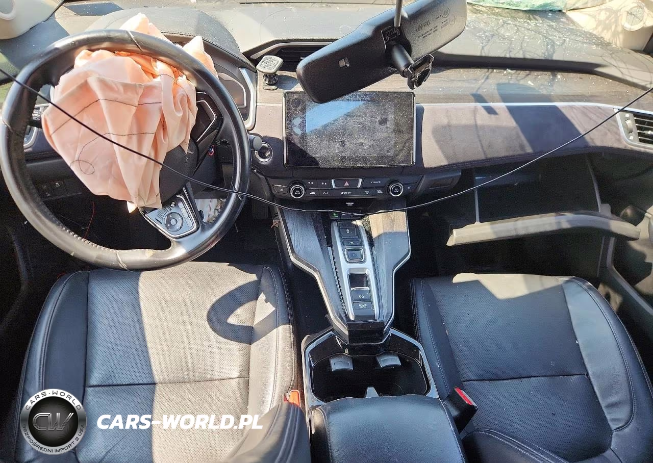 2018 Honda Clarity Touring VIN:JHMZC5F34JC006167 - 8
