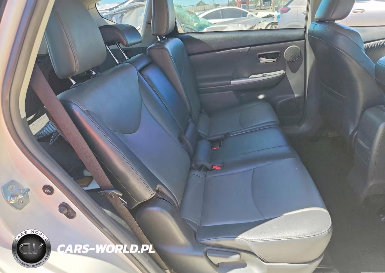 2012 Toyota Prius V Two VIN:JTDZN3EU2C3041920 - 10