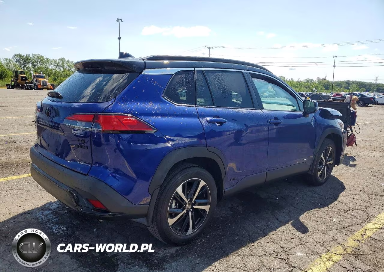 2024 Toyota Corolla Cross Hybrid Xse VIN:7MUFBABGXRV050652 - 3