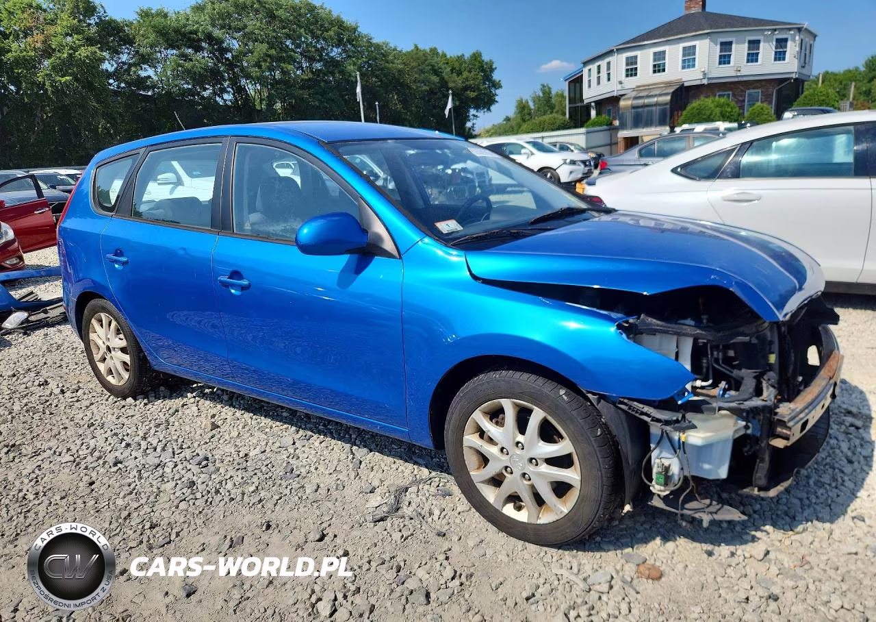 2009 Hyundai Elantra Touring VIN:KMHDC86E79U038143 - 4