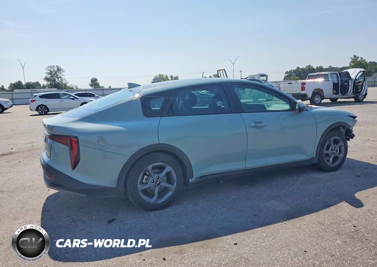 2025 Kia K4 Lxs VIN:3KPFT4DE5SE200364 - 3
