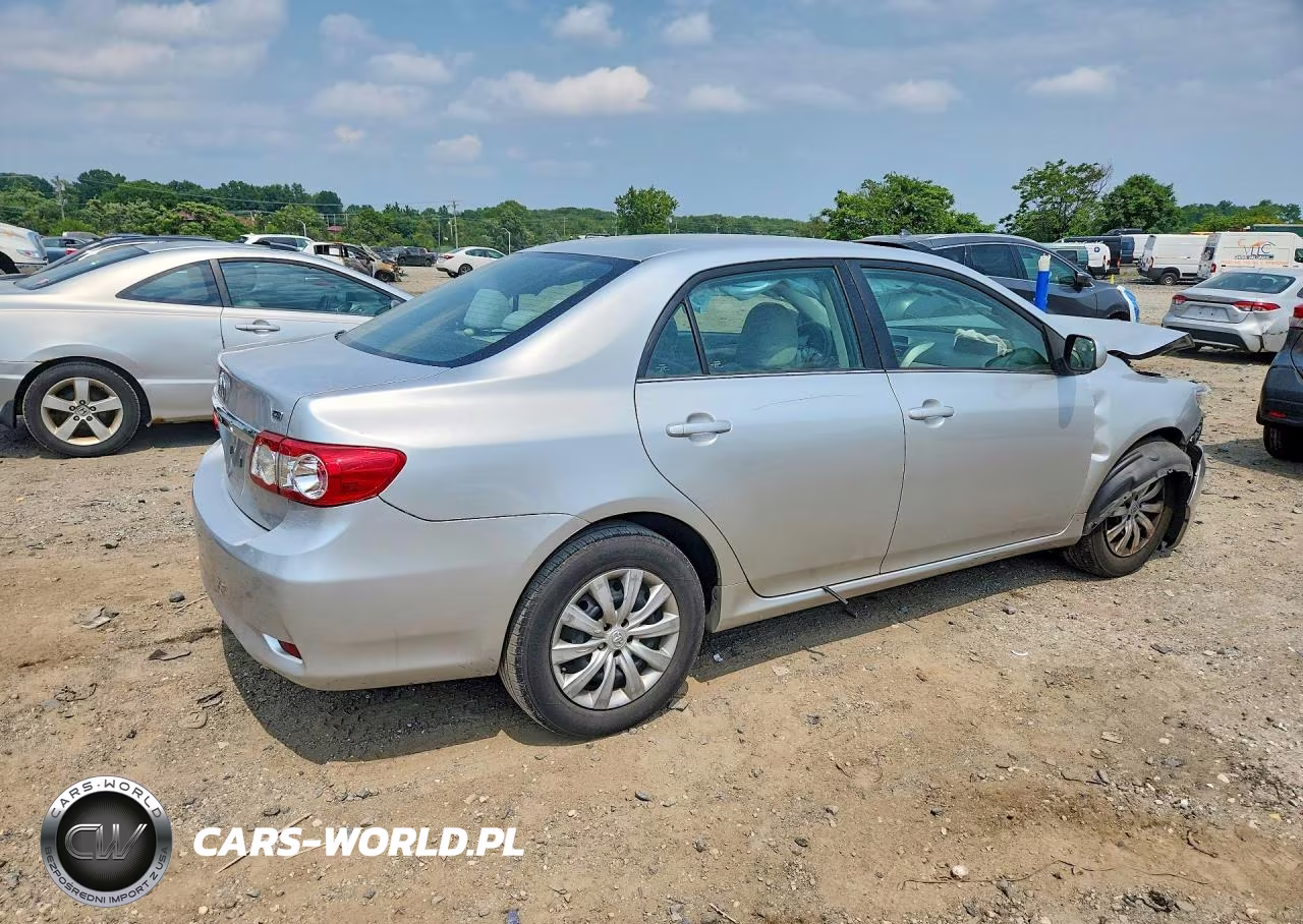 2013 Toyota Corolla Le VIN:2T1BU4EE5DC022497 - 3