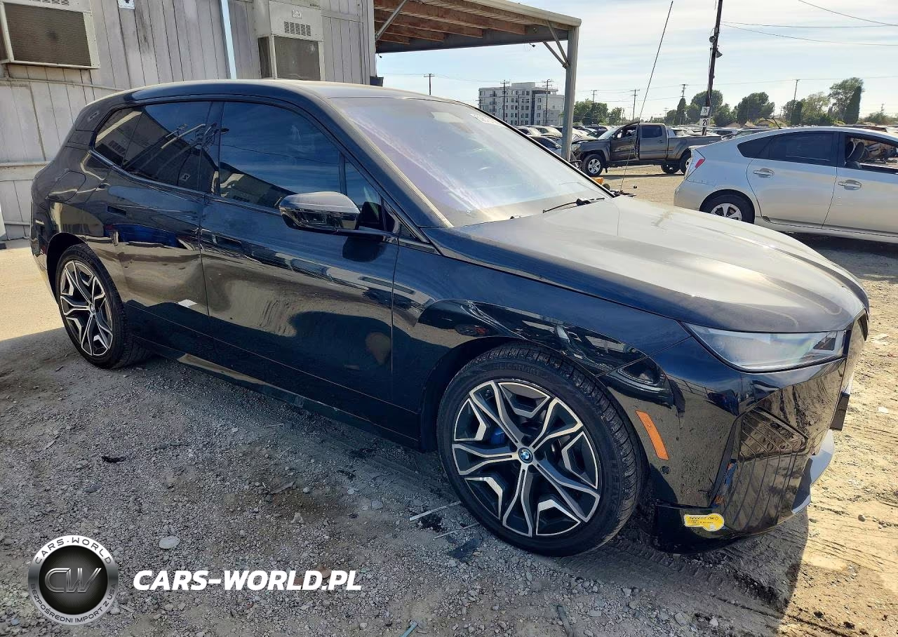 2023 BMW Ix xDrive50 VIN:WB523CF03PCL61722 - 4