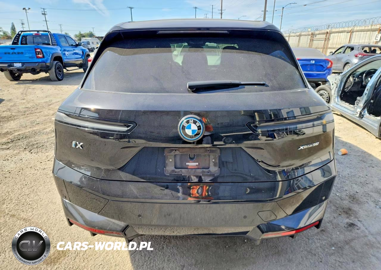 2023 BMW Ix xDrive50 VIN:WB523CF03PCL61722 - 6