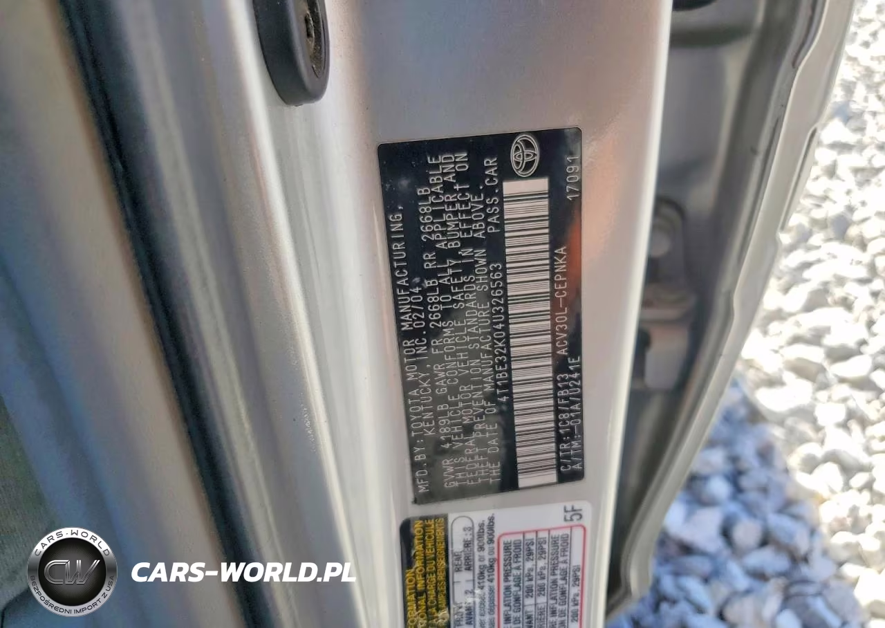 2004 Toyota Camry Le VIN:4T1BE32K04U326563 - 12