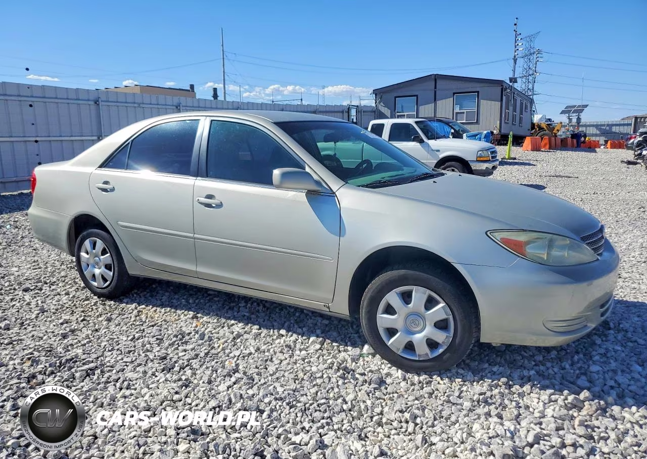 2004 Toyota Camry Le VIN:4T1BE32K04U326563 - 4