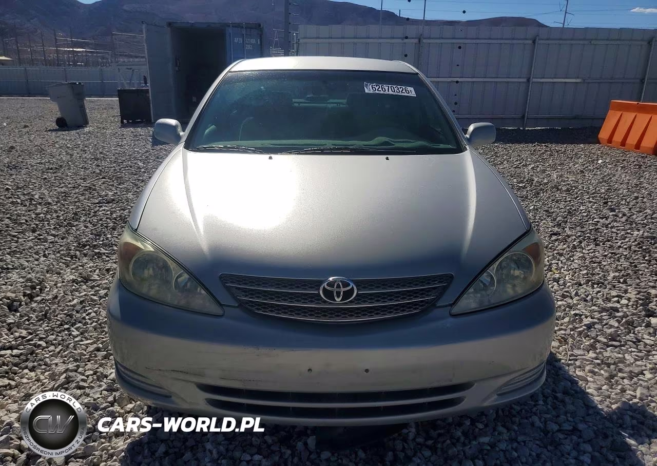 2004 Toyota Camry Le VIN:4T1BE32K04U326563 - 5