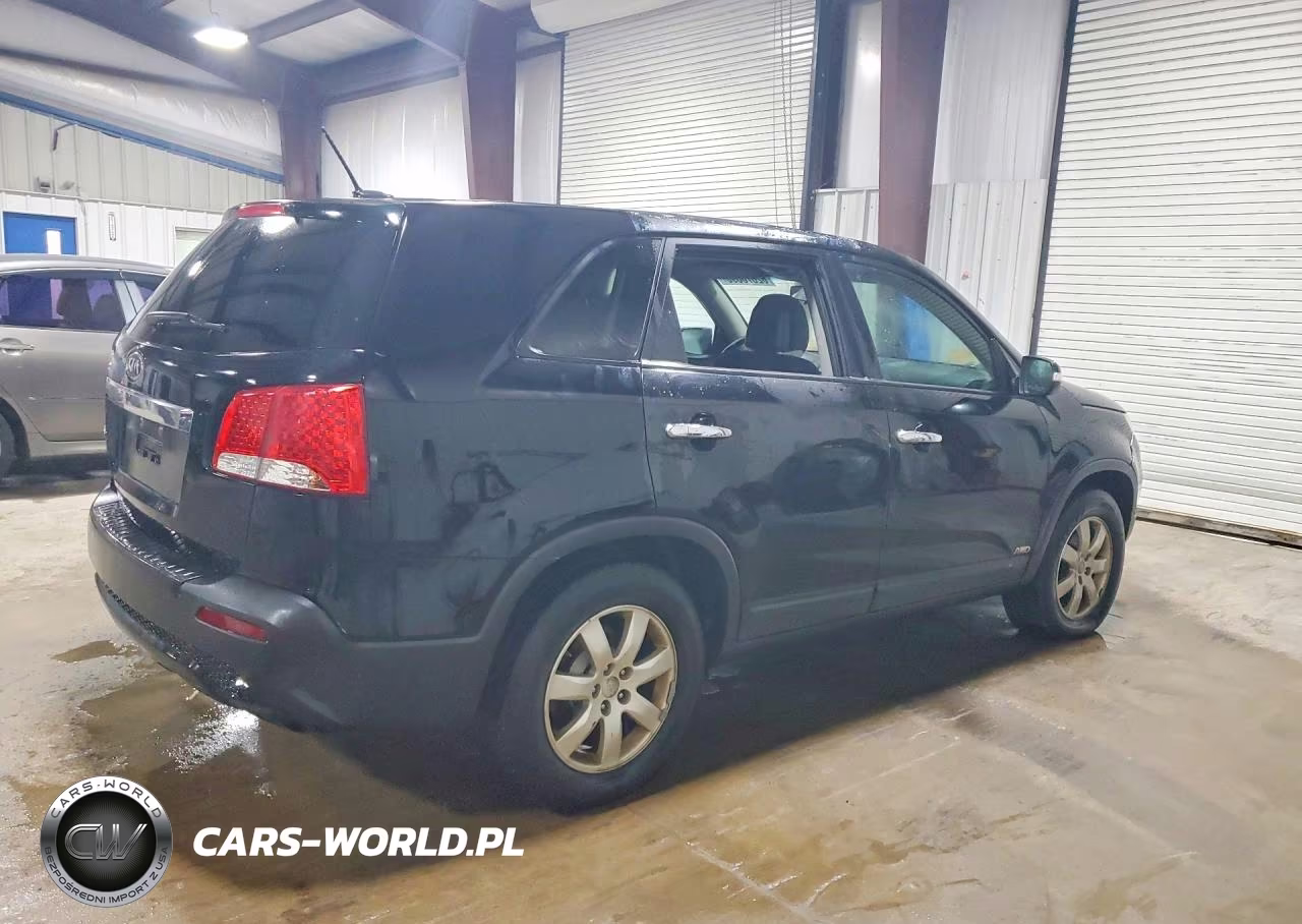 2011 Kia Sorento Lx VIN:5XYKTCA15BG166116 - 3