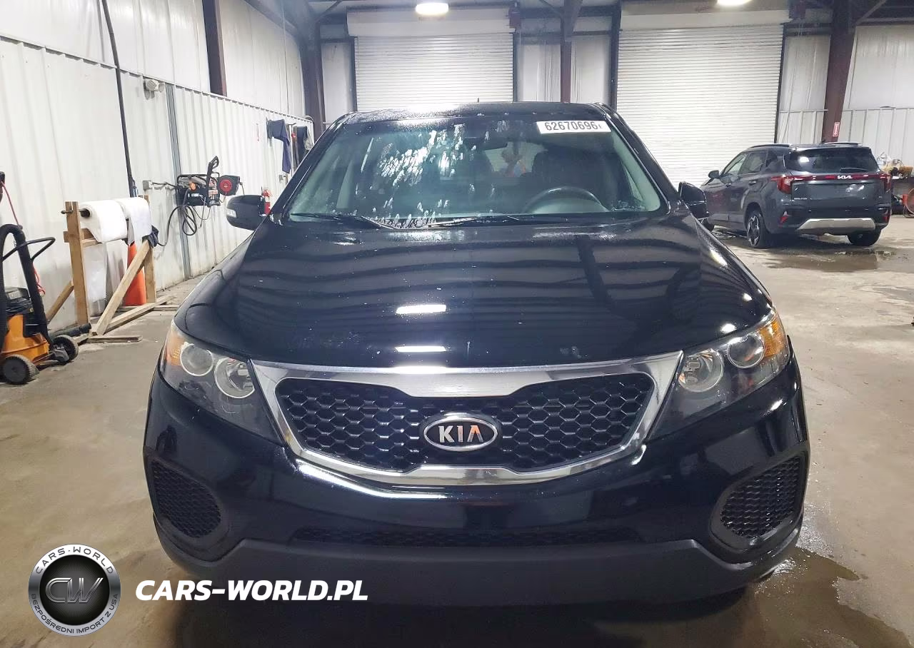 2011 Kia Sorento Lx VIN:5XYKTCA15BG166116 - 5