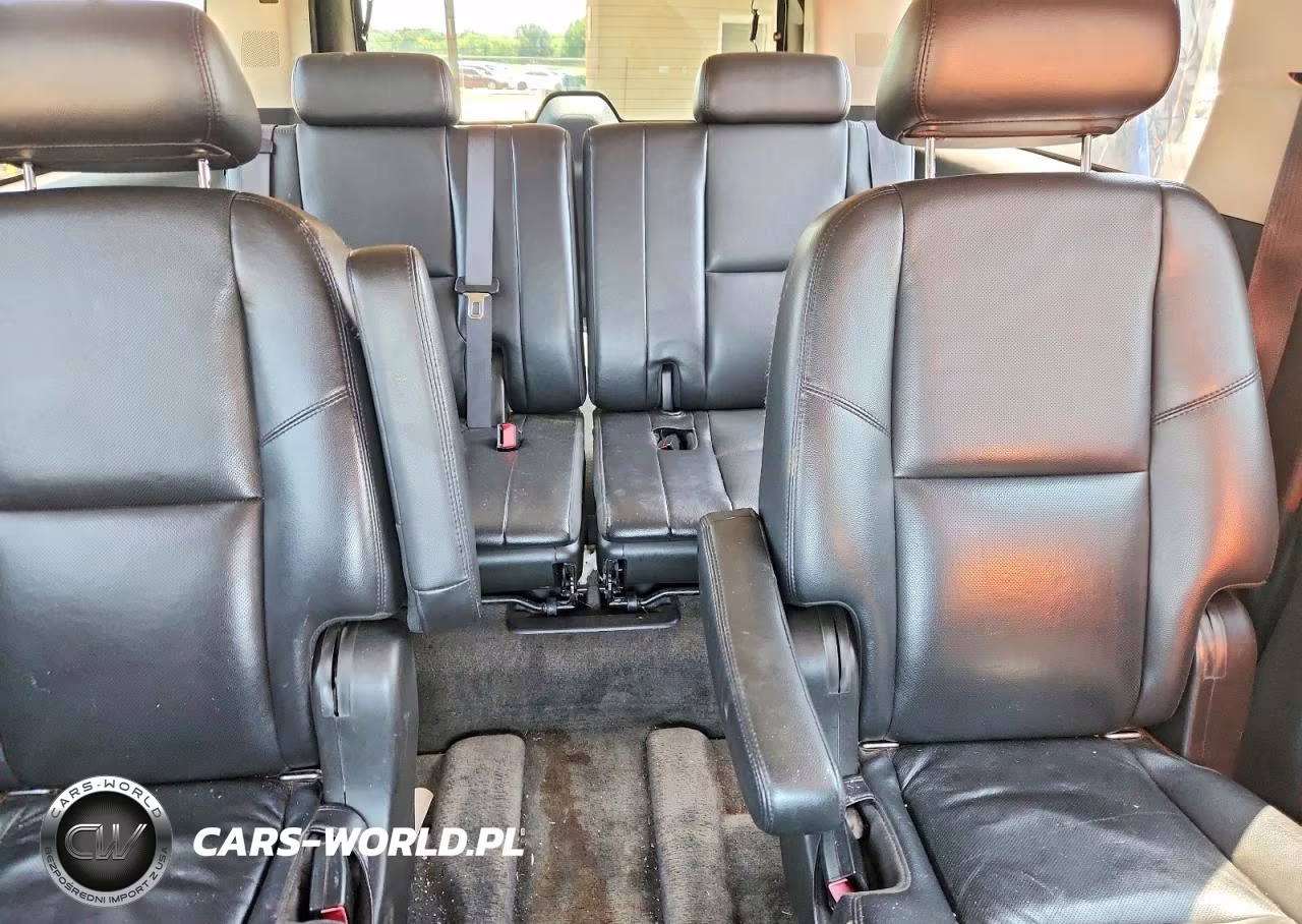 2009 Chevrolet Suburban C1500 Ltz VIN:1GNFC36049J125172 - 10