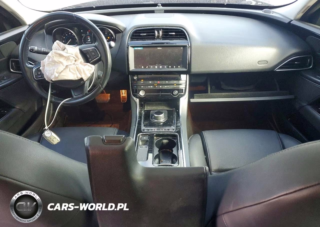 2019 Jaguar Xe VIN:SAJAR4FX6KCP48194 - 8