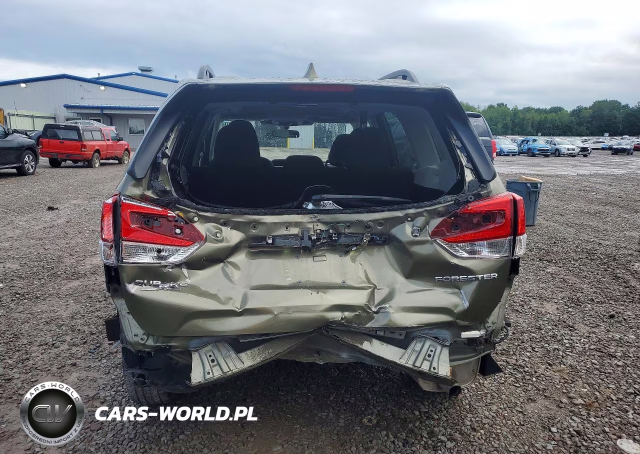 2023 Subaru Forester Premium VIN:JF2SKADC3PH401259 - 6