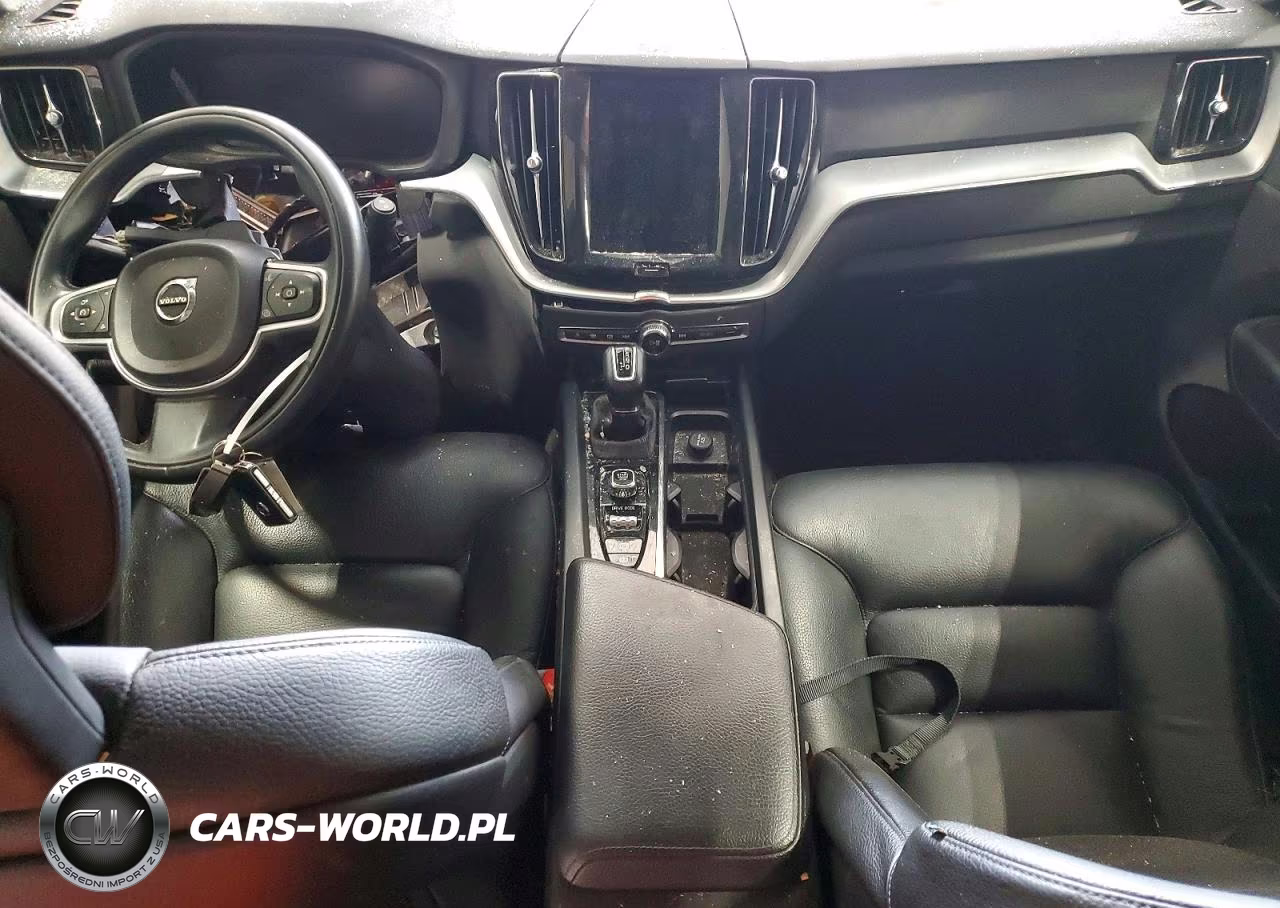 2018 Volvo Xc60 T6 Momentum VIN:YV4A22RK2J1039082 - 8