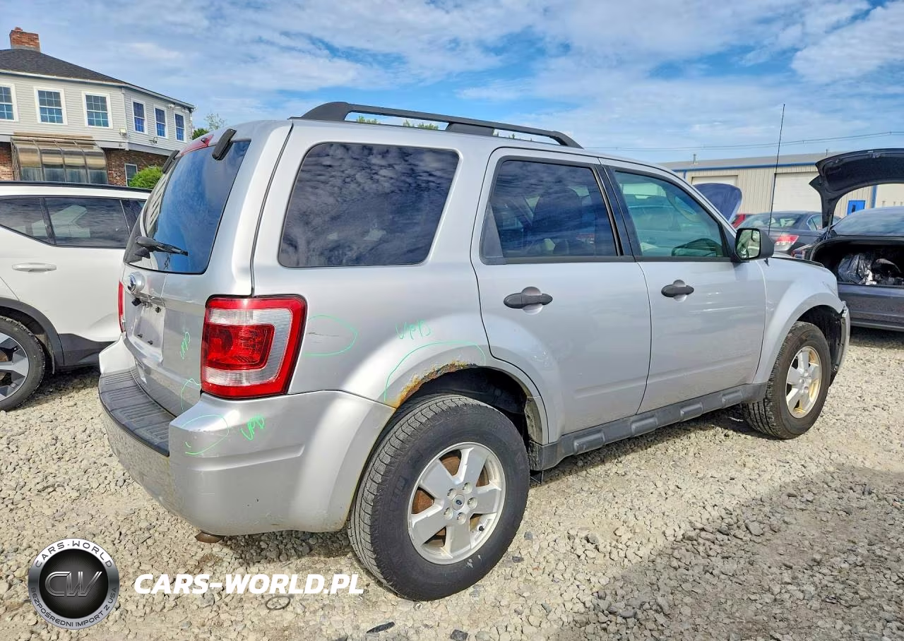 2012 Ford Escape Xlt VIN:1FMCU0D71CKB57775 - 3