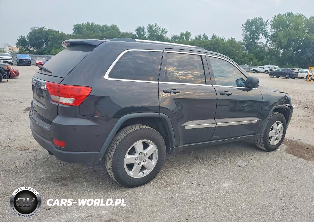 2013 Jeep Grand Cherokee Laredo VIN:1C4RJFAG5DC506673 - 3