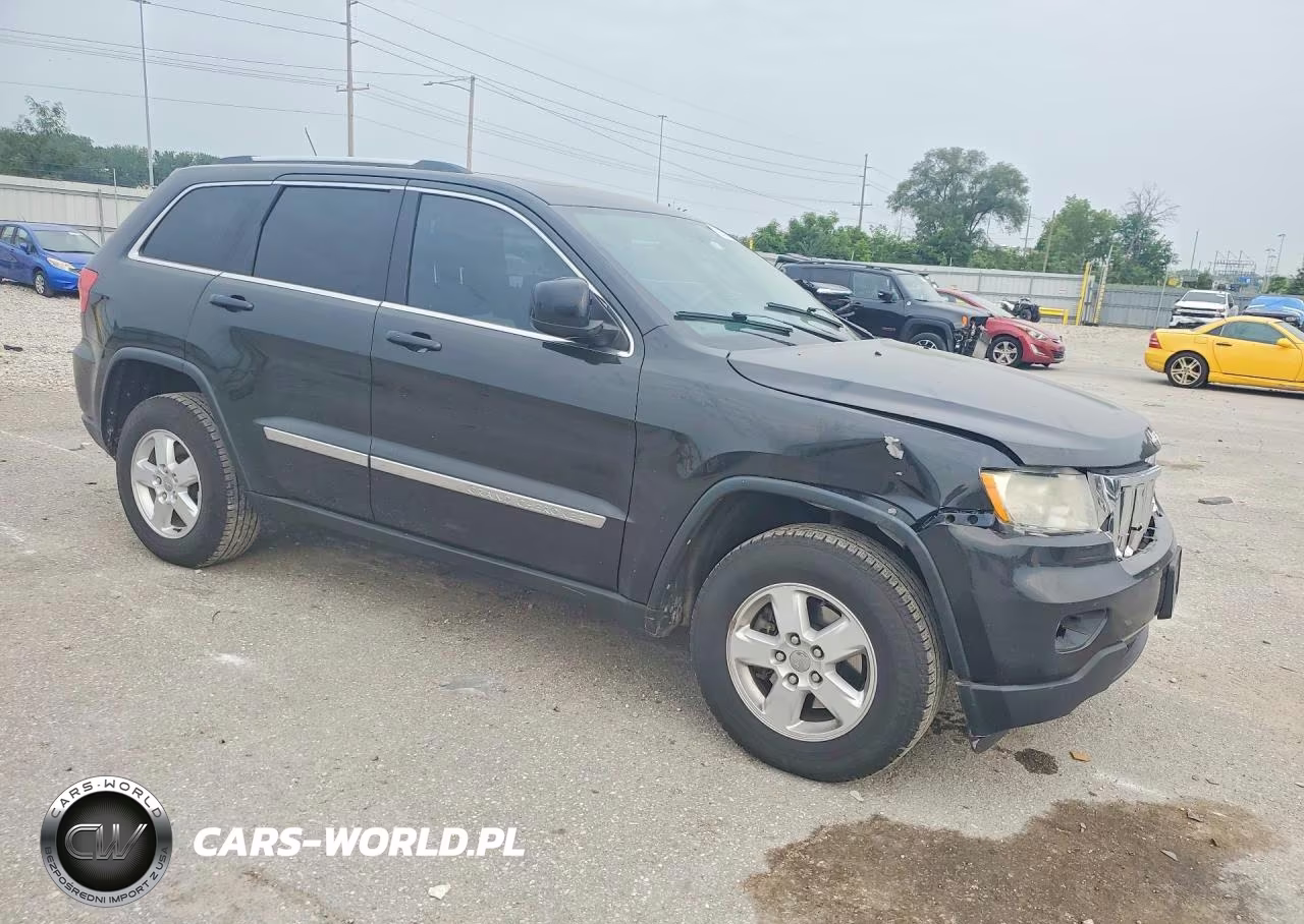 2013 Jeep Grand Cherokee Laredo VIN:1C4RJFAG5DC506673 - 4
