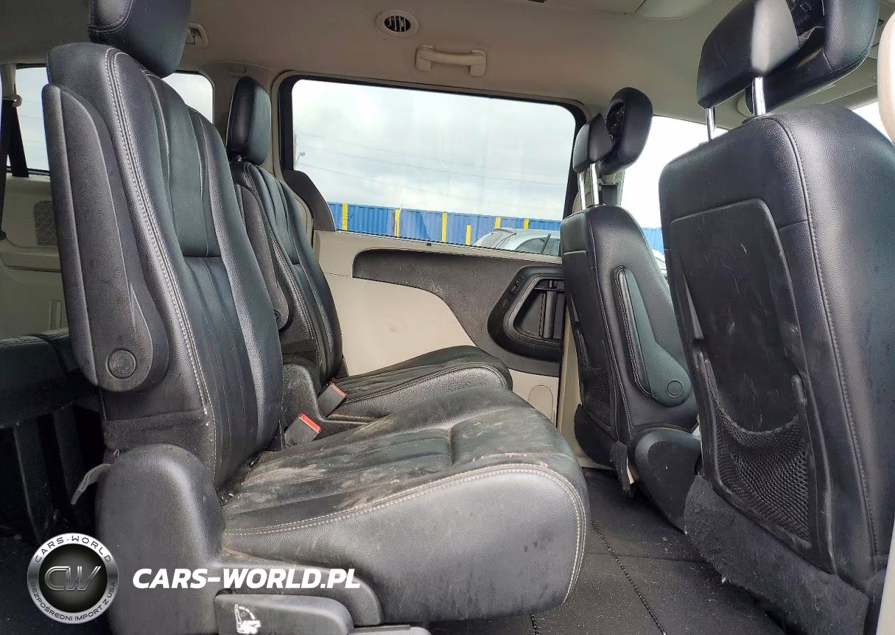 2013 Chrysler Town & Country Touring VIN:2C4RC1BG2DR797247 - 11