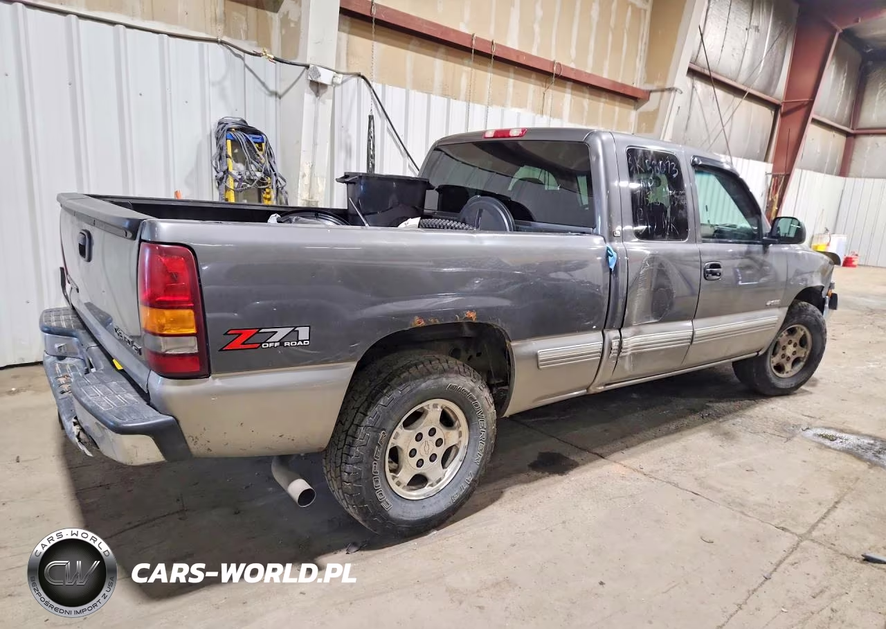 2000 Chevrolet Silverado K1500 VIN:2GCEK19T1Y1359134 - 3