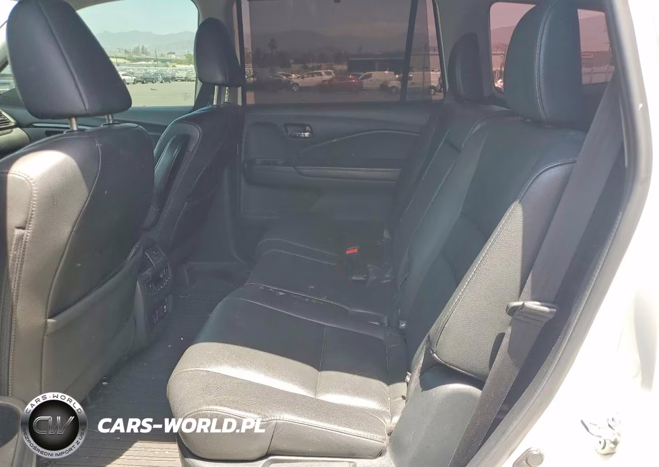 2020 Honda Pilot Touring VIN:5FNYF6H95LB002338 - 11