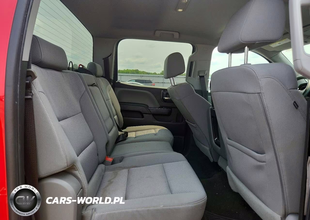 2018 Chevrolet Silverado K1500 Custom VIN:3GCUKPEC2JG239585 - 10