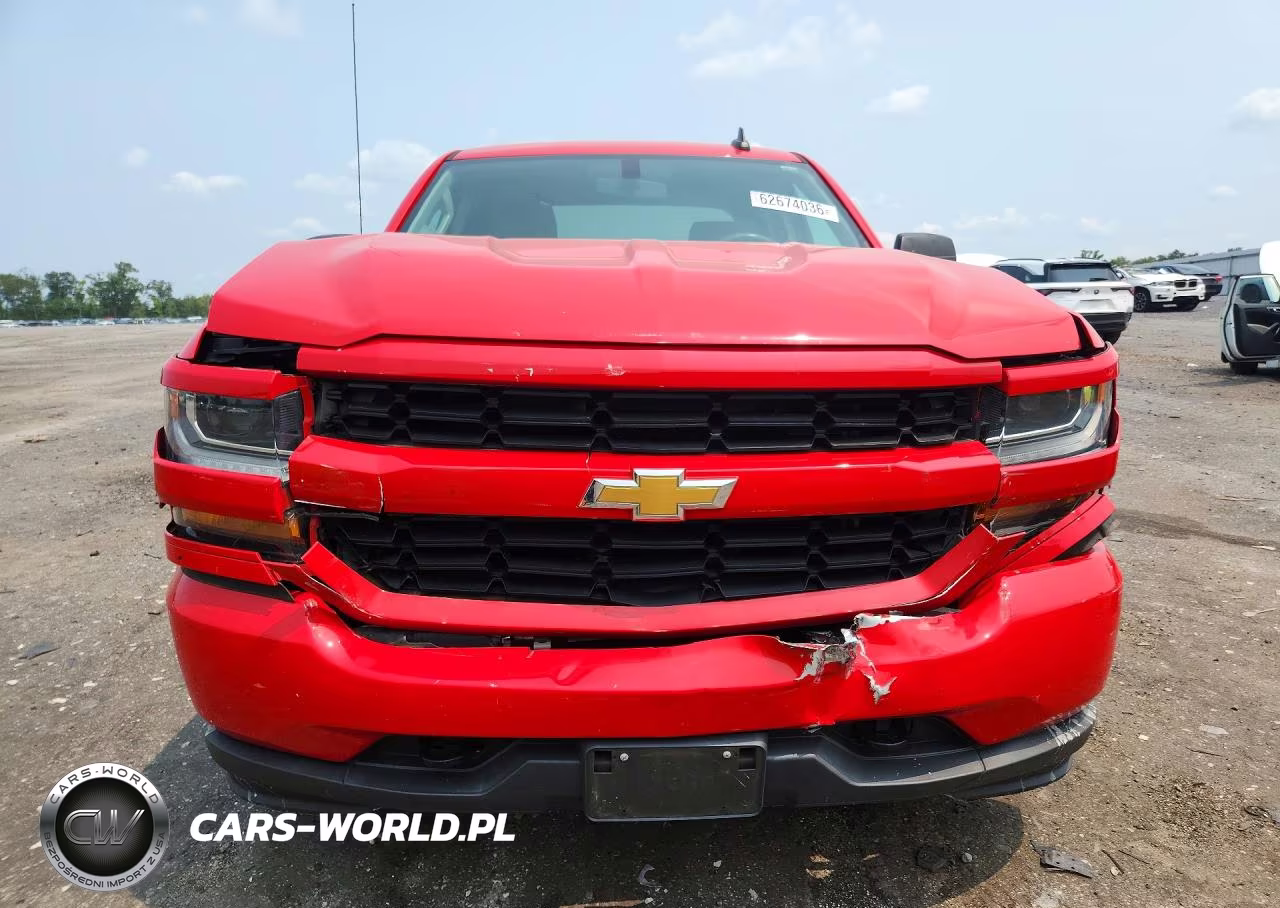 2018 Chevrolet Silverado K1500 Custom VIN:3GCUKPEC2JG239585 - 5