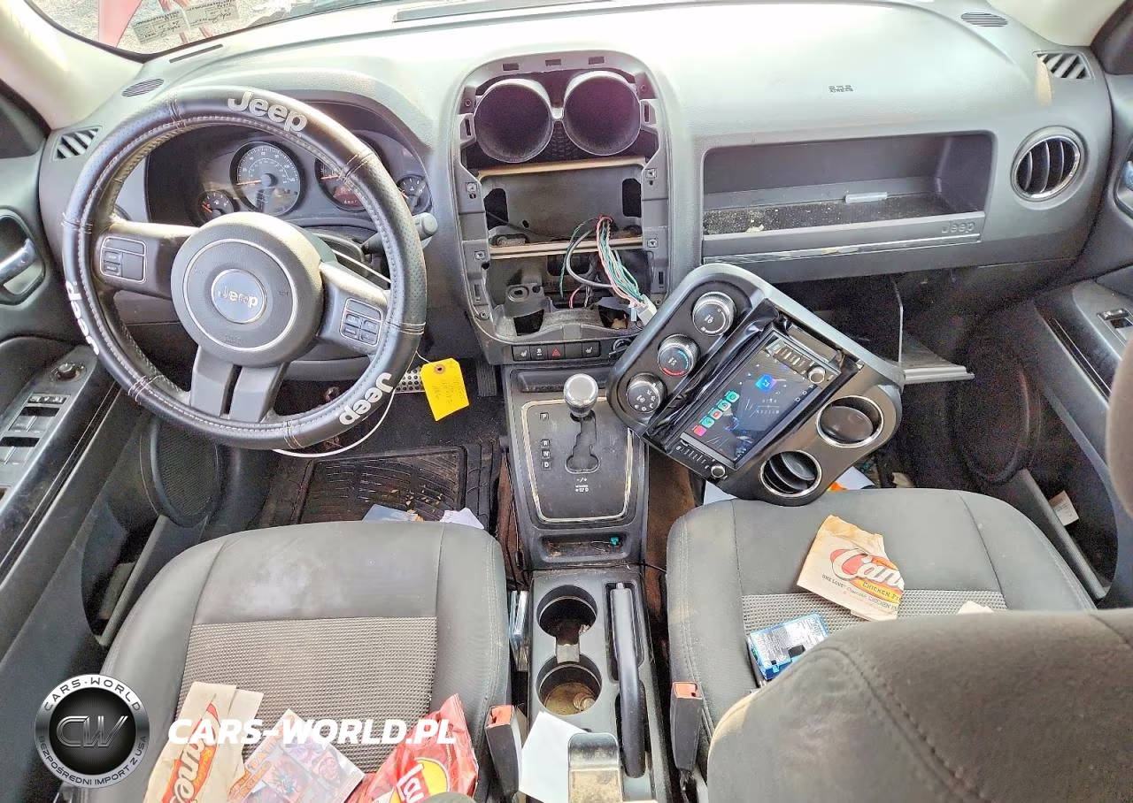 2014 Jeep Patriot Latitude VIN:1C4NJRFB9ED629983 - 8