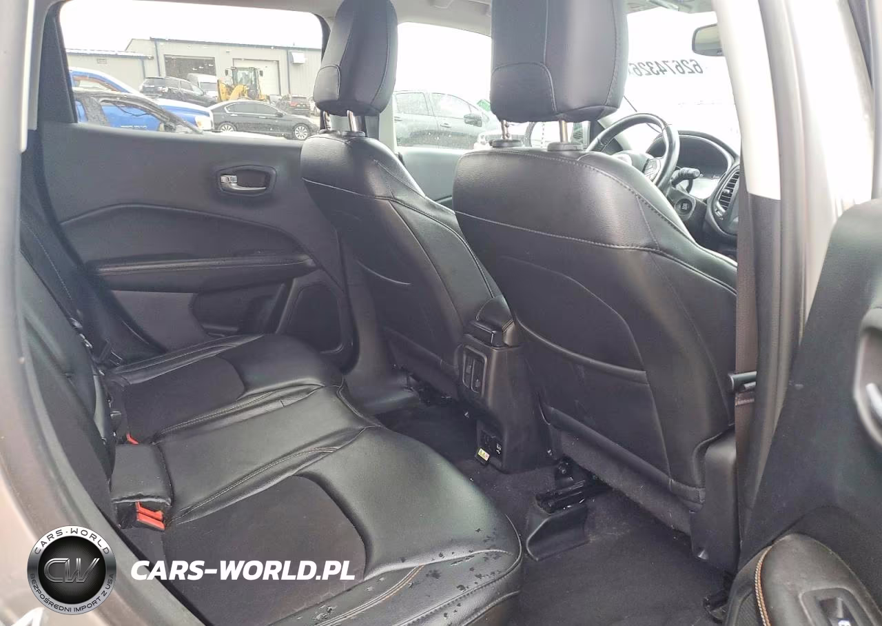 2018 Jeep Compass Latitude VIN:3C4NJCBB9JT461964 - 11