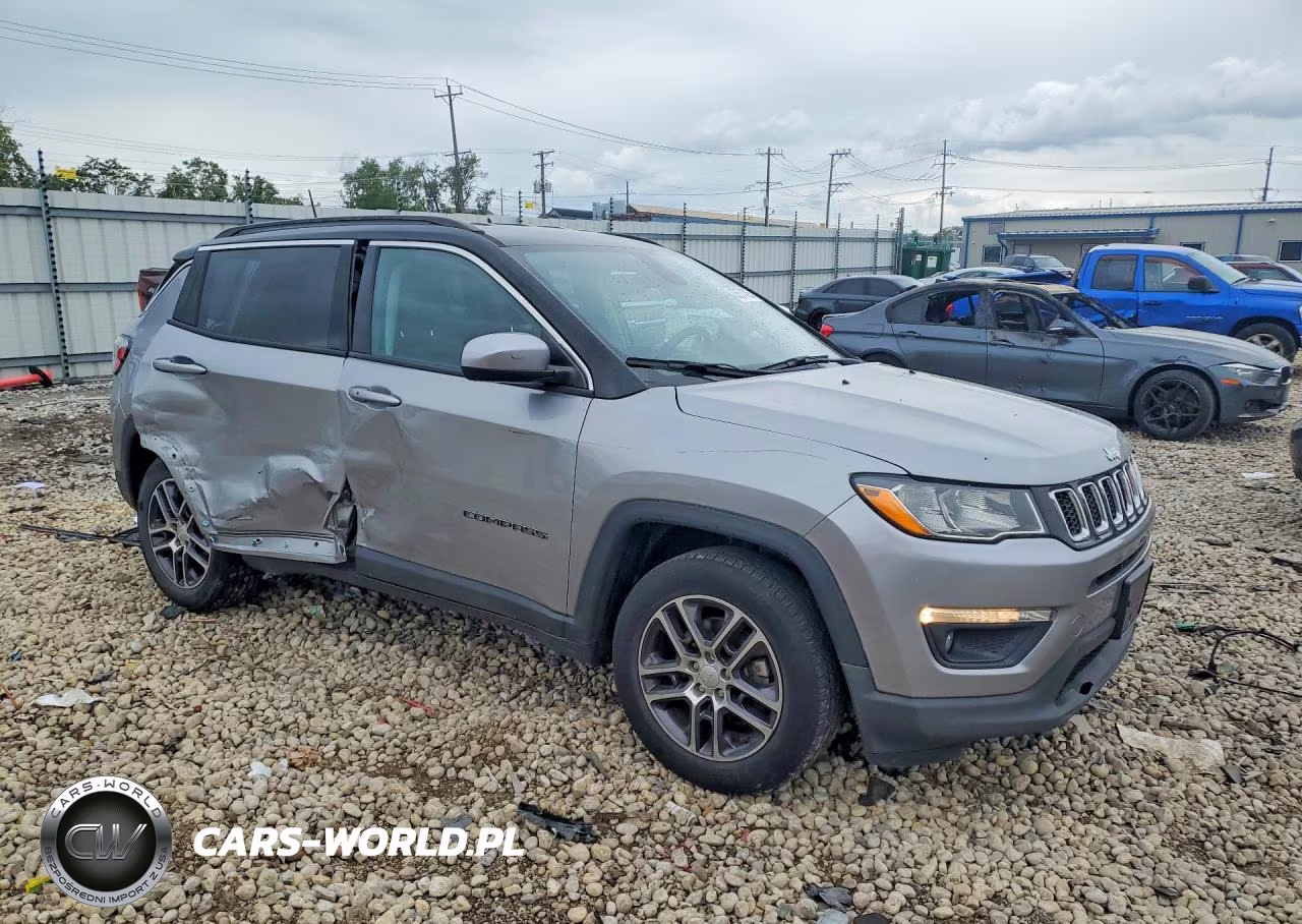 2018 Jeep Compass Latitude VIN:3C4NJCBB9JT461964 - 4