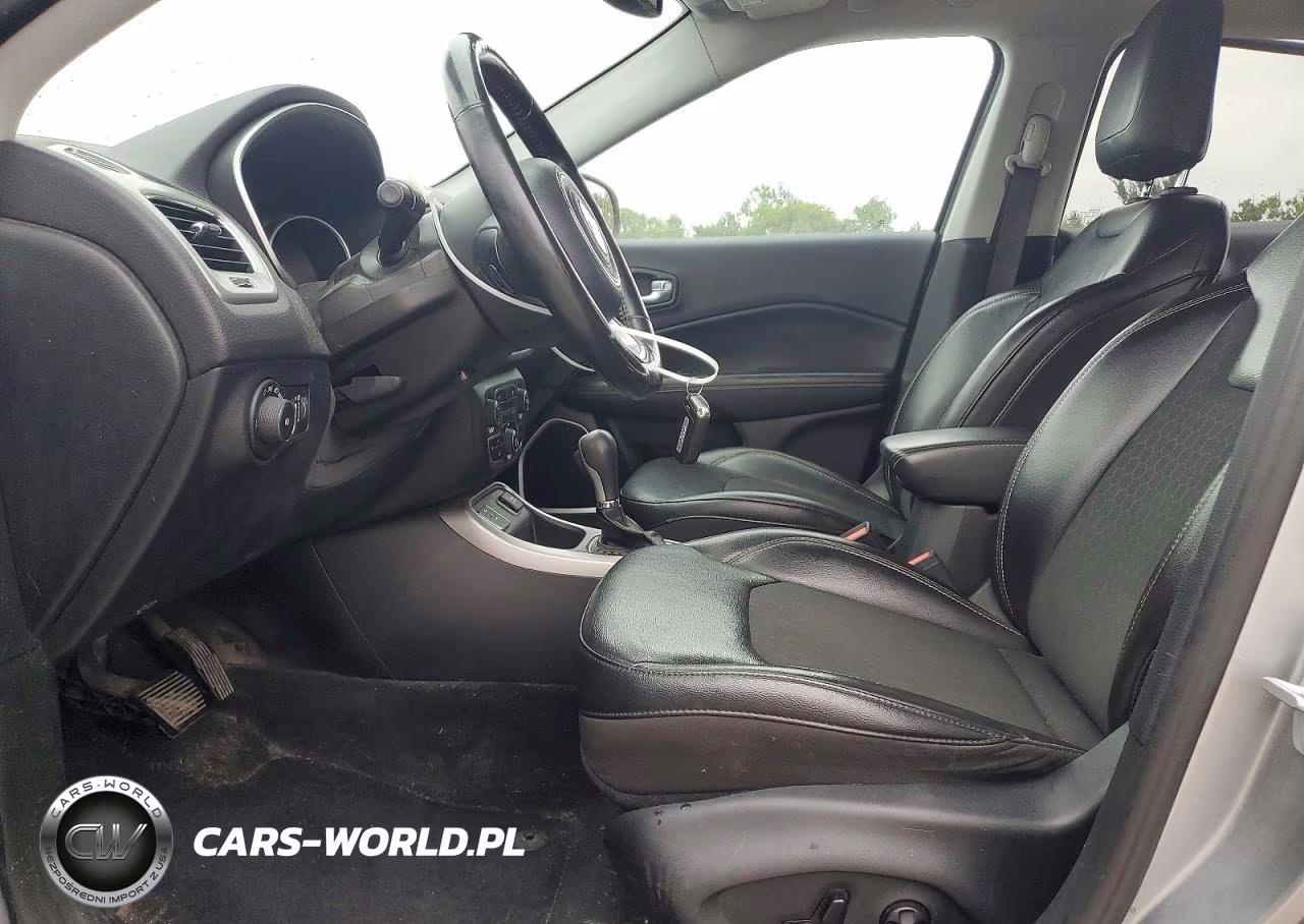 2018 Jeep Compass Latitude VIN:3C4NJCBB9JT461964 - 7