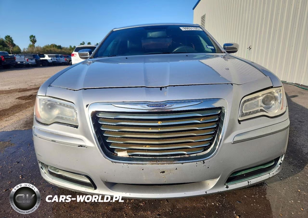 2012 Chrysler 300 Limited VIN:2C3CCACGXCH210354 - 10
