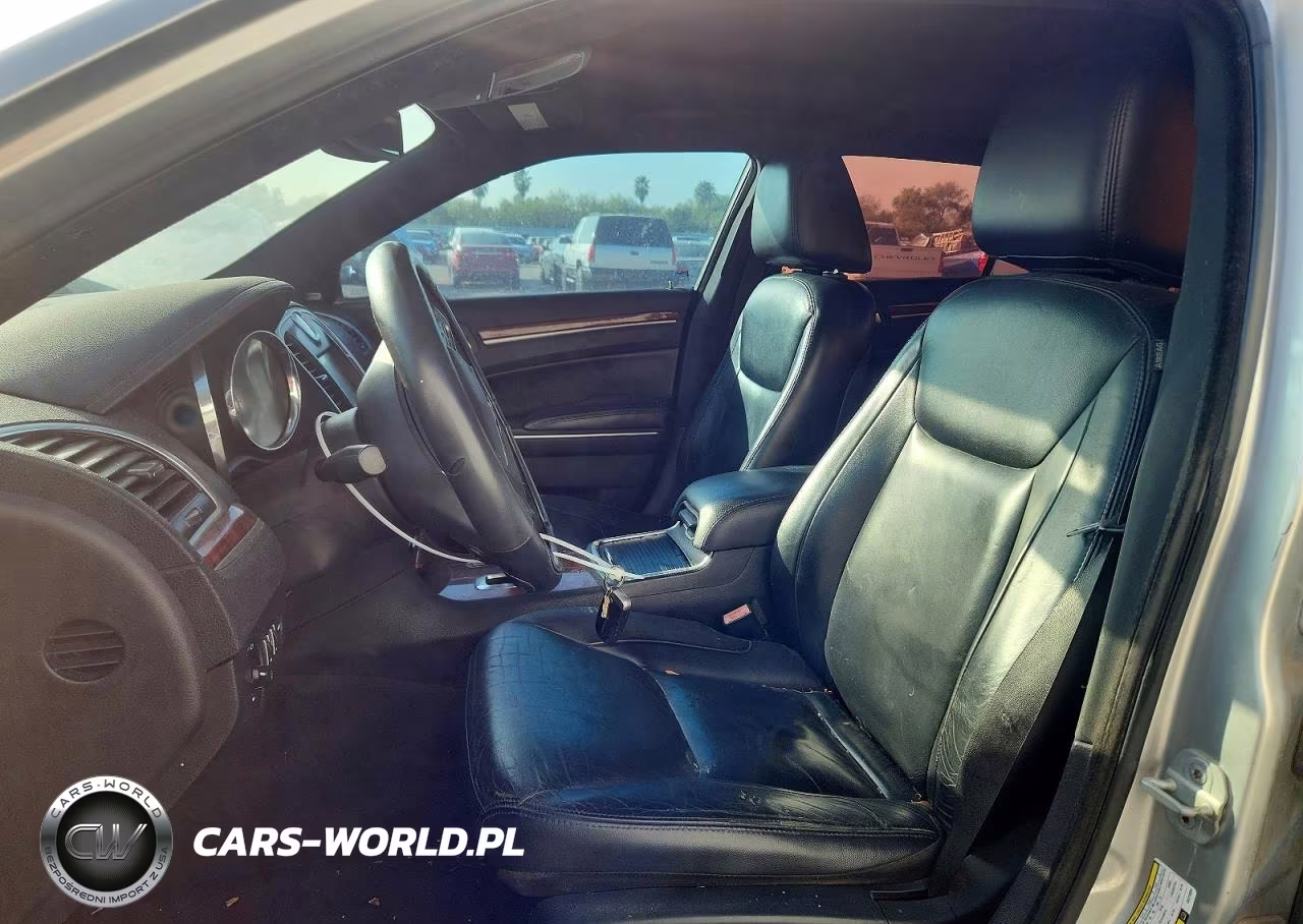 2012 Chrysler 300 Limited VIN:2C3CCACGXCH210354 - 13