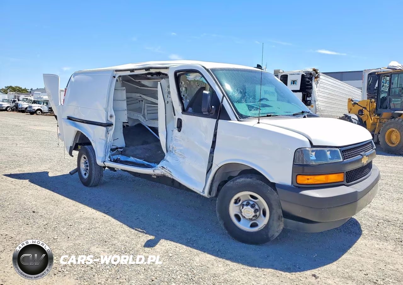 2023 Chevrolet Express G2500 VIN:1GCWGAFP9P1220628 - 4