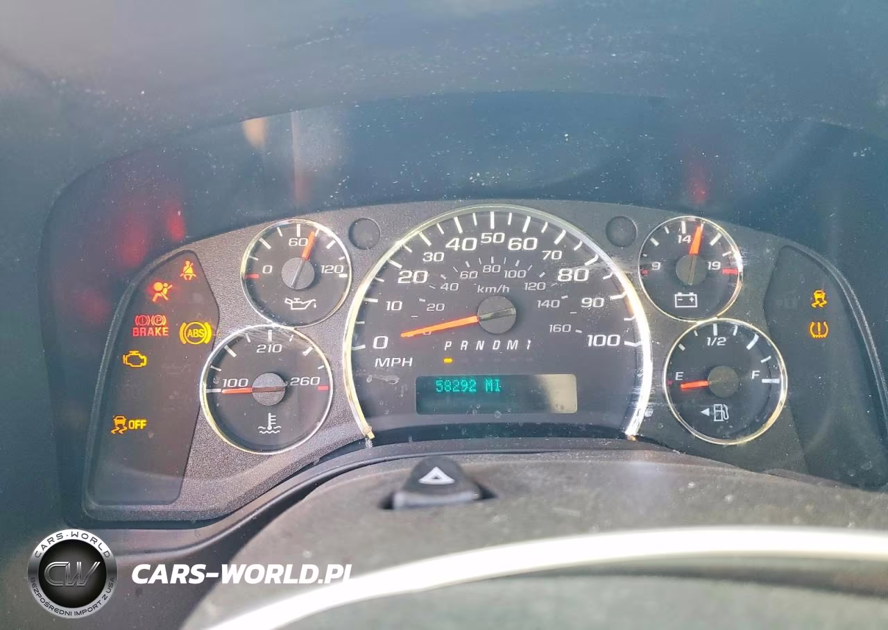 2023 Chevrolet Express G2500 VIN:1GCWGAFP9P1220628 - 9