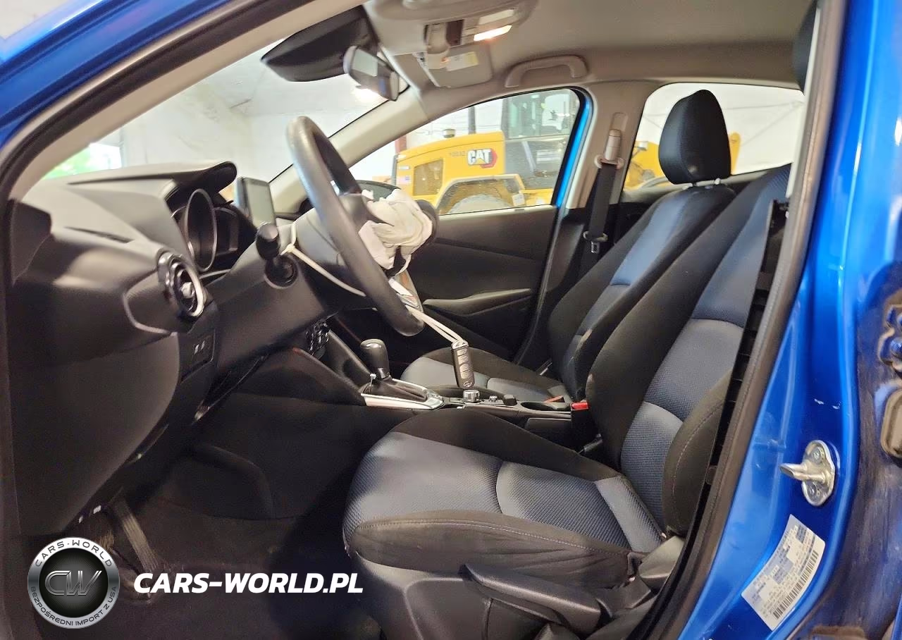 2019 Toyota Yaris VIN:3MYDLBYV3KY508977 - 7