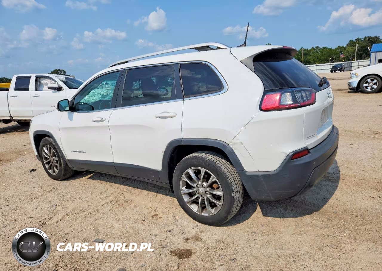 2019 Jeep Cherokee Latitude Plus VIN:1C4PJLLBXKD348457 - 2
