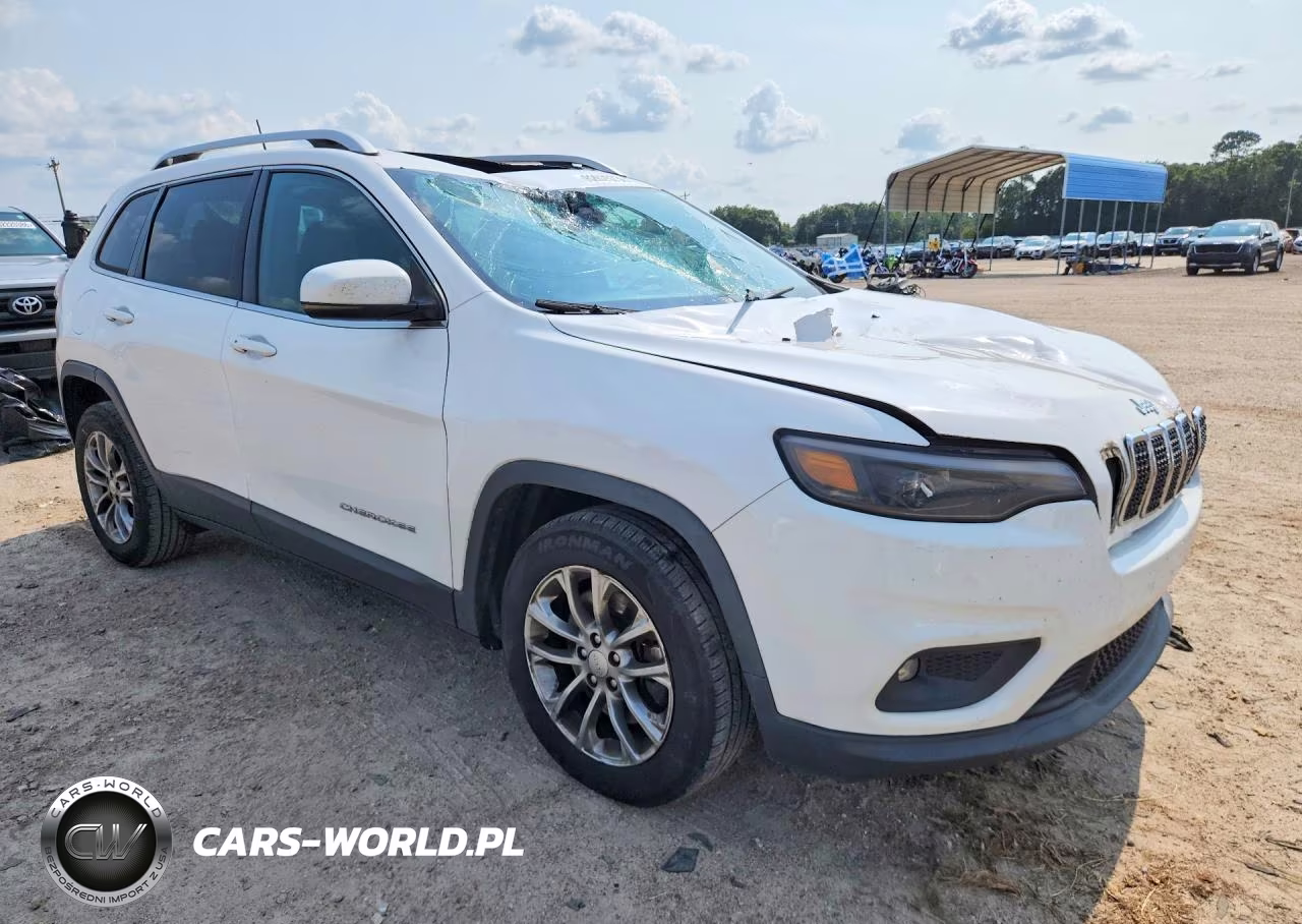 2019 Jeep Cherokee Latitude Plus VIN:1C4PJLLBXKD348457 - 4