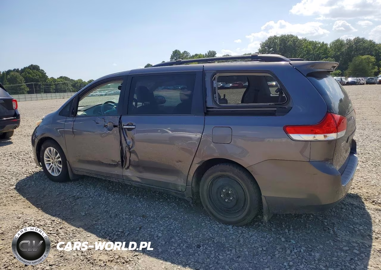 2013 Toyota Sienna Xle 8-Passenger VIN:5TDYK3DC1DS335662 - 2