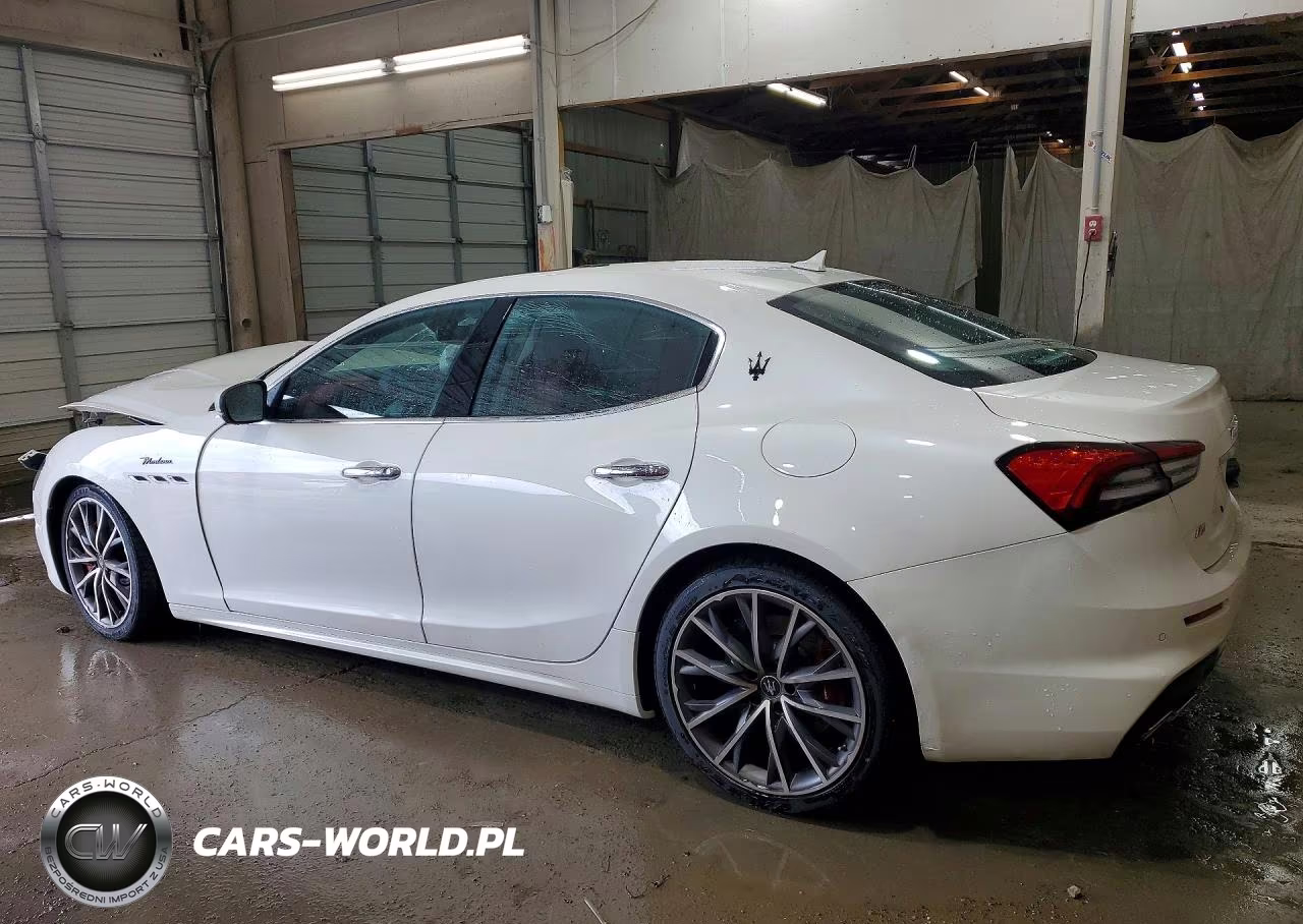 2022 Maserati Ghibli Modena VIN:ZAM57YTM9NX399774 - 2