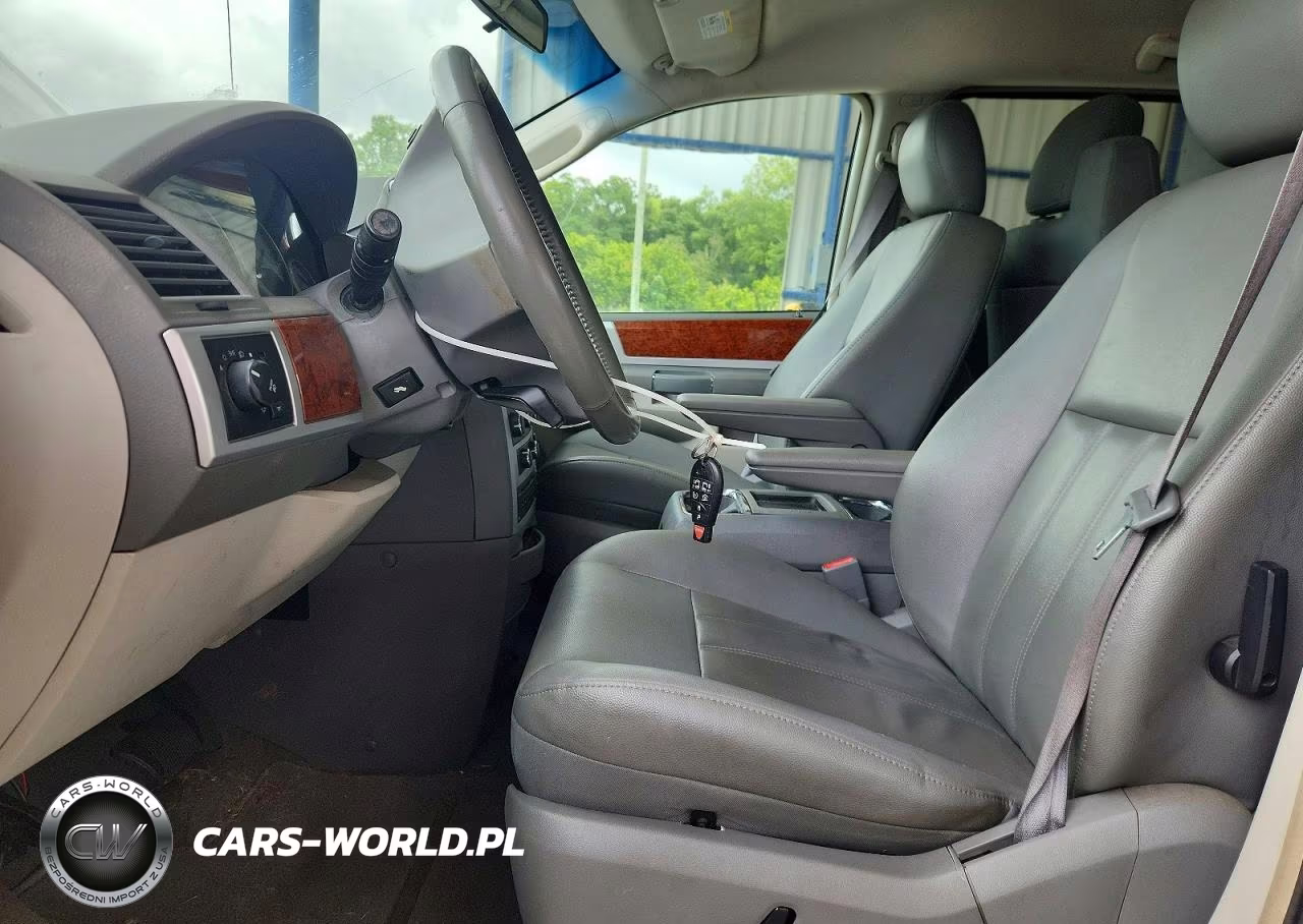 2009 Chrysler Town & Country Touring VIN:2A8HR54109R569709 - 7