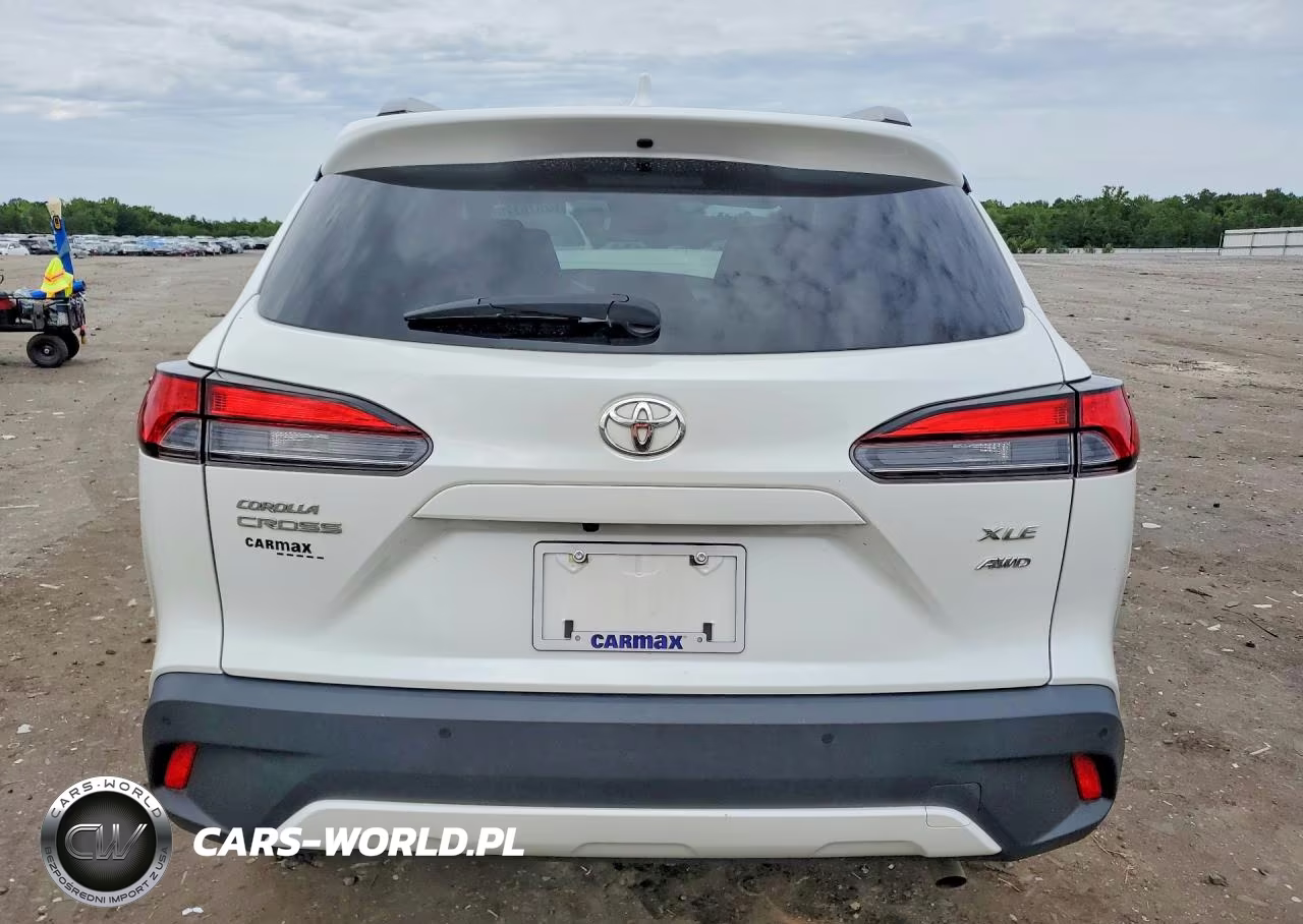 2023 Toyota Corolla Cross Xle VIN:7MUDAABG3PV049625 - 6