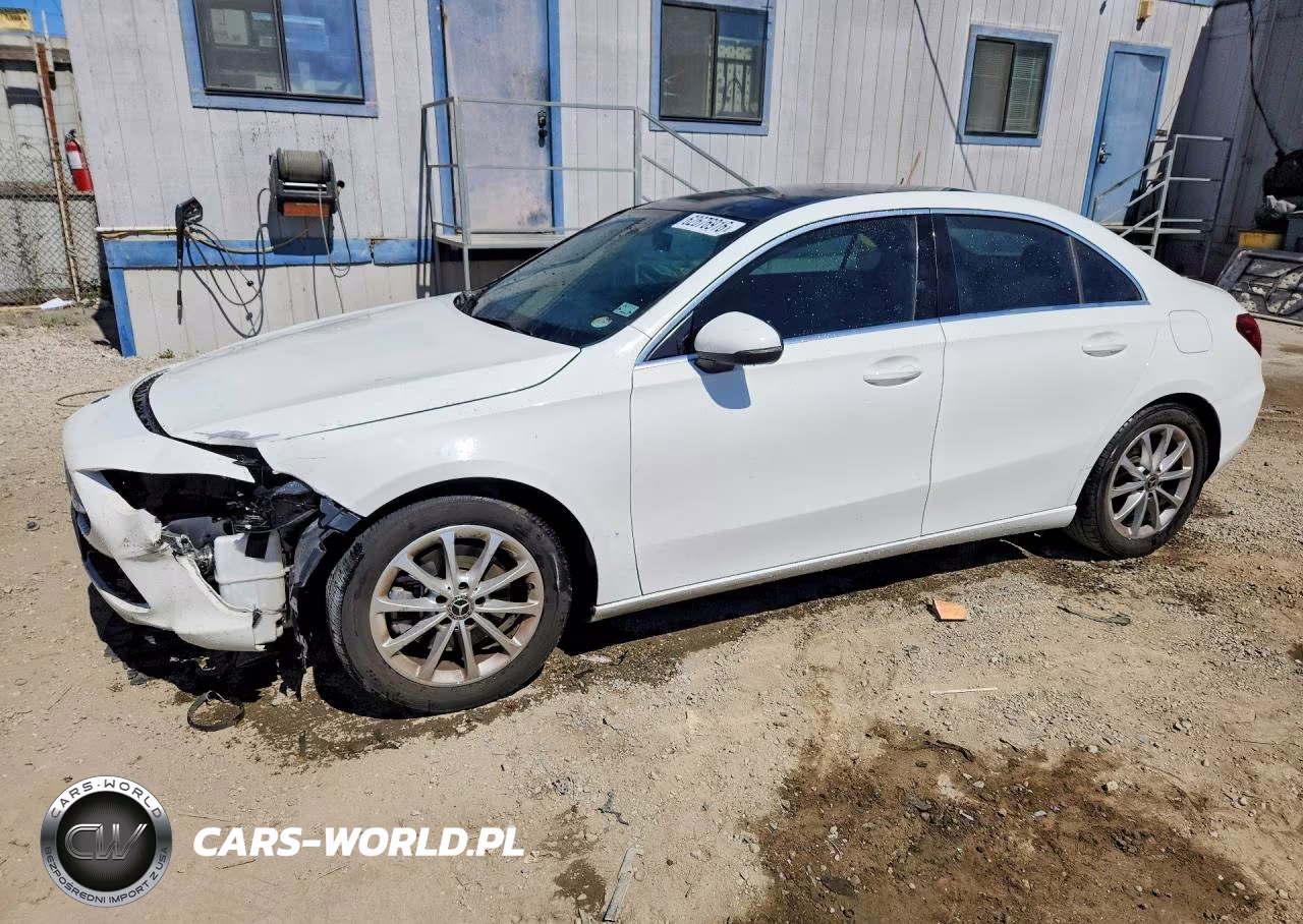 2019 Mercedes-Benz A 220