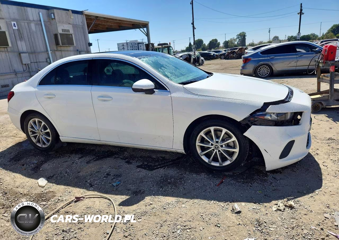 2019 Mercedes-Benz A 220 VIN:WDD3G4EBXKW017789 - 4