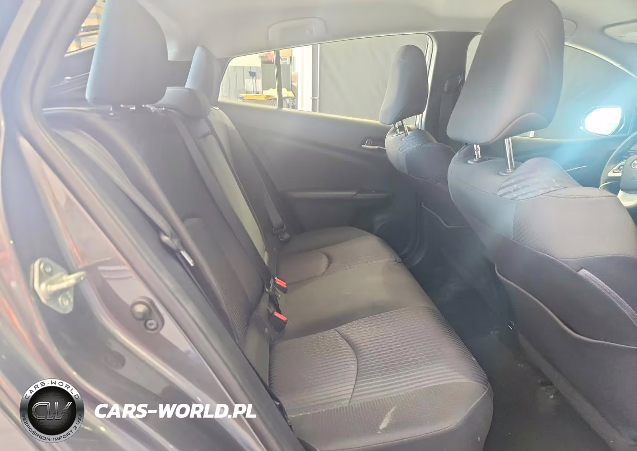 2017 Toyota Prius Two VIN:JTDKBRFU6H3043995 - 10