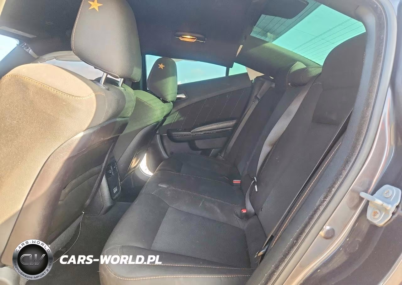 2019 Dodge Charger R-T VIN:2C3CDXCTXKH682131 - 10