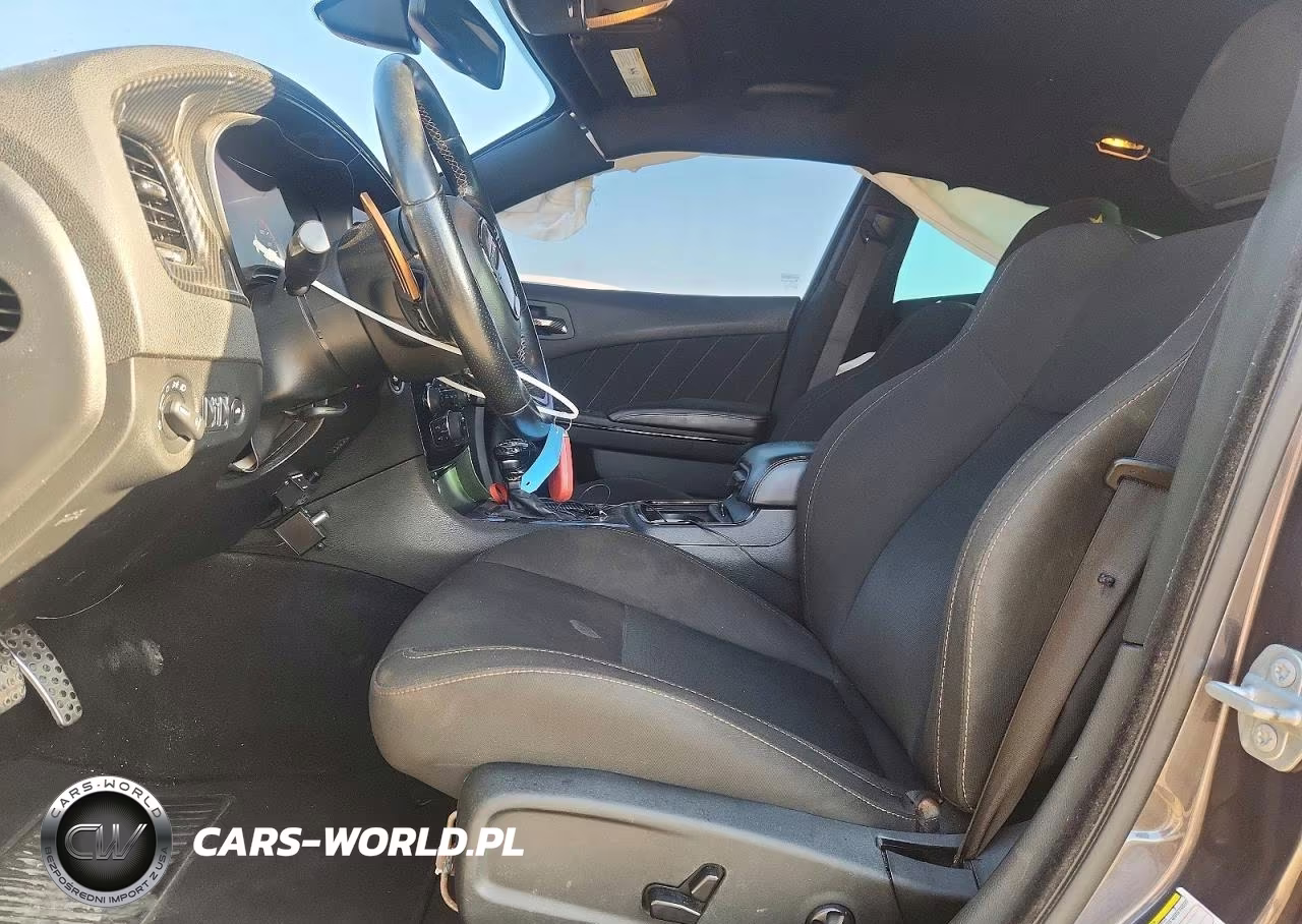 2019 Dodge Charger R-T VIN:2C3CDXCTXKH682131 - 7