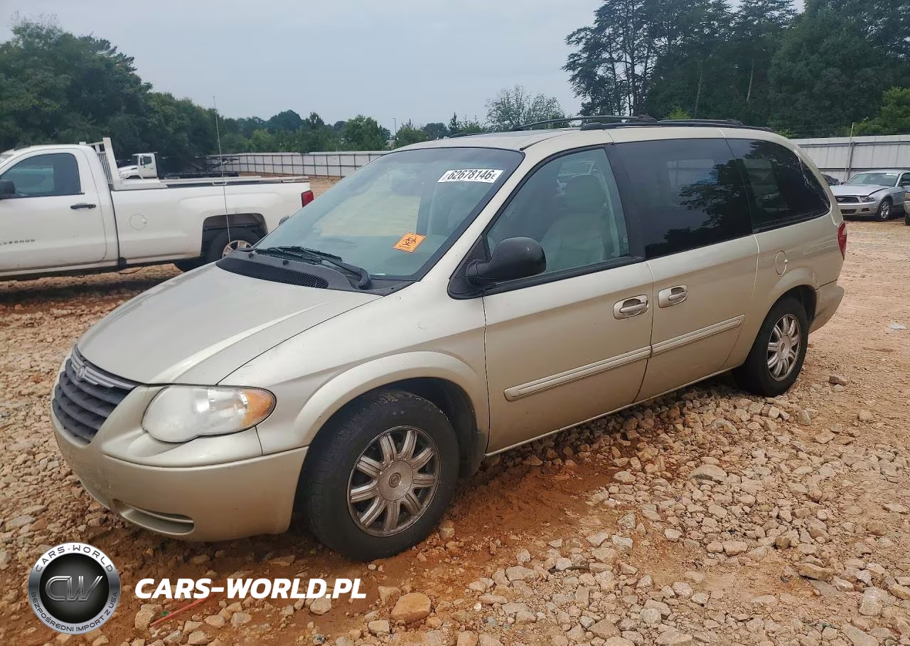 2005 Chrysler Town & Country Touring